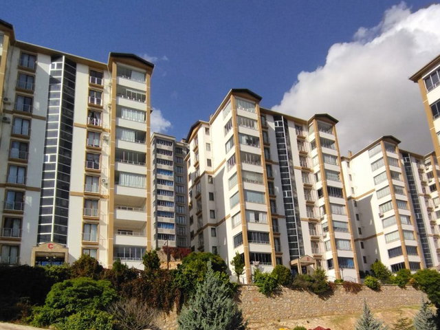 RE/MAX DEĞİŞİMDEN CUMHURİYET MAHALLESİDE SATILIK 4+1 DAİRE