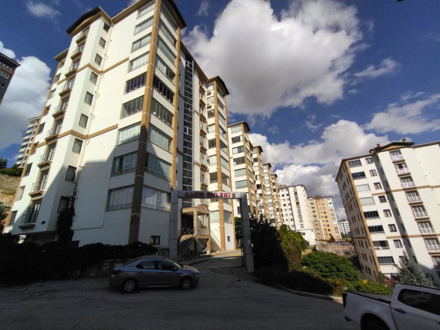 RE/MAX DEĞİŞİMDEN CUMHURİYET MAHALLESİDE SATILIK 4+1 DAİRE