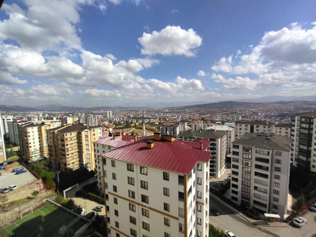 RE/MAX DEĞİŞİMDEN CUMHURİYET MAHALLESİDE SATILIK 4+1 DAİRE