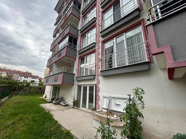 CİDE CUMHURİYET MAH’DE SITE'DE DENIZE VE ÇARŞIYA YÜRÜME MESAFESINDE/ÇIFT BALKON