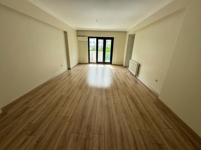 SİNPAŞ LİVA SATIŞ OFİSİ REMAX PROF SEZAİ T. SATILIK 2+1 BÜYÜK TİP DAIRE