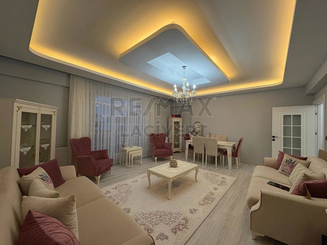 RE/MAX LACİVERT'TEN YILDIZKENT'TE LÜKS SATILIK 4+1 DAİRE