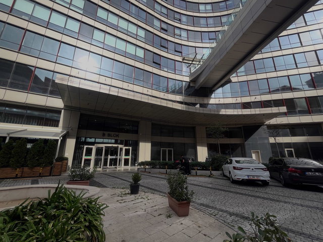 ATAŞEHIR METROPOL ISTANBUL TERASLI KAPALI MUTFAKLI BOŞ SATILIK 3+1 DAIRE