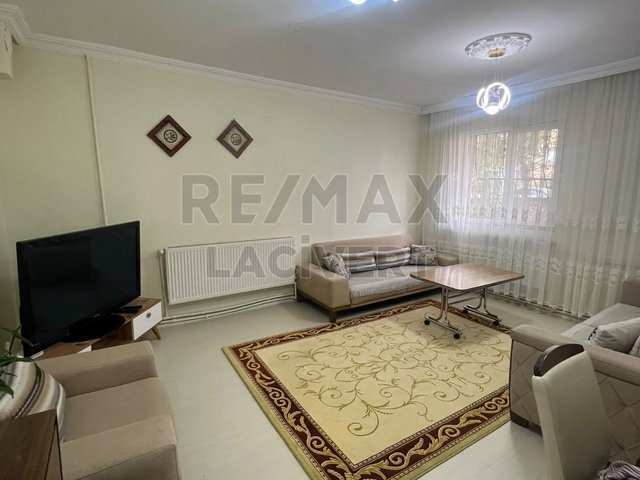 RE/MAX LACIVERT'TEN KAYAKYOLU'NDA SATILIK 2+1 DAIRE