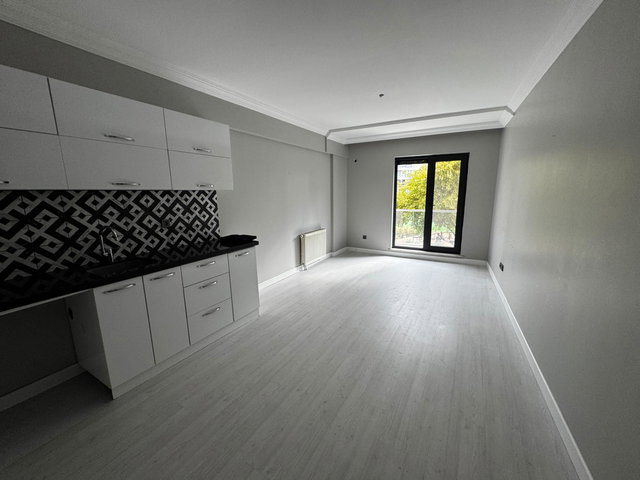 SİNPAŞ LİVA SATIŞ OFİSİ REMAXPROF SEZAİ T. KİRALIK 1+1 GÖL MANZ.