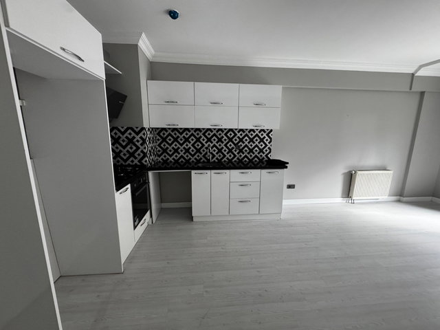 SİNPAŞ LİVA SATIŞ OFİSİ REMAXPROF SEZAİ T. KİRALIK 1+1 GÖL MANZ.