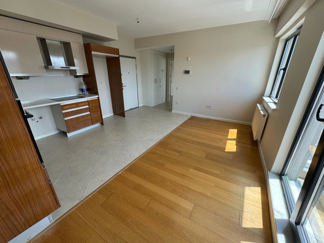 SİNPAŞ LİVA SATIŞ OFİSİ REMAX PROF SEZAİ T. KİRALIK 1+1 66 M2 ANKASTRELI