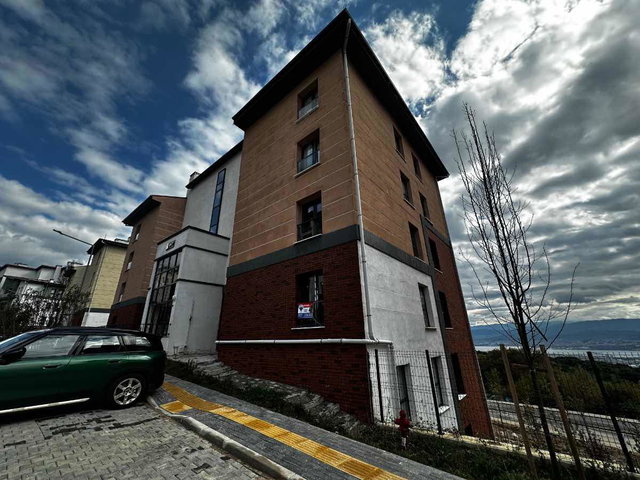 KÖRFEZ İLİMTEPE TOKİ 4.ETAP DENİZ MANZARALI 2+1 KİRALIK DAİRE