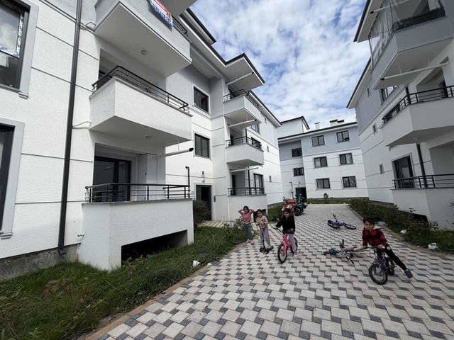 RE/MAX AY HANLIKÖY ‘DE MÜKEMMEL KONUMDA SİTE İÇERİSİNDE 2+1 DAİRE
