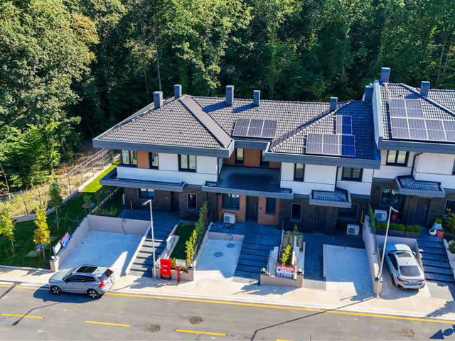 KASABANIN ŞERİFİNDEN ÇEKMEKÖY ÖMERLİ KASABA MODERN ARA TOWNHOUSE