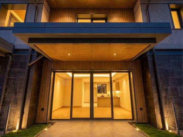 KASABANIN ŞERİFİNDEN ÇEKMEKÖY ÖMERLİ KASABA MODERN ARA TOWN HOUSE