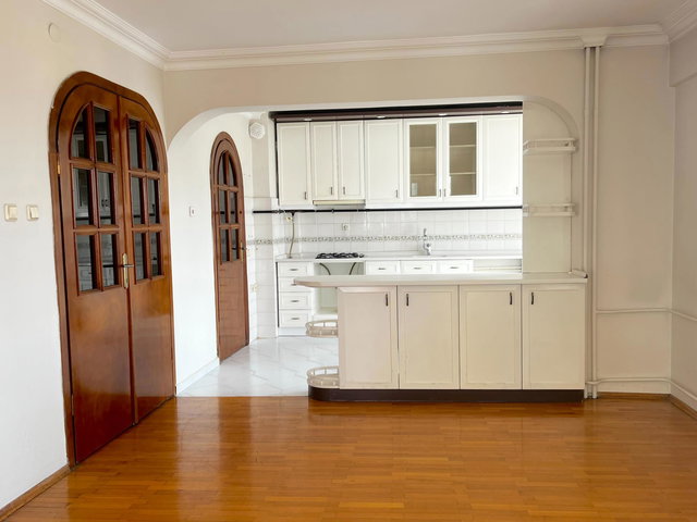 REMAX LEON NILÜFER CUMHURIYET MAH KIRALIK 4+1 DAIRE