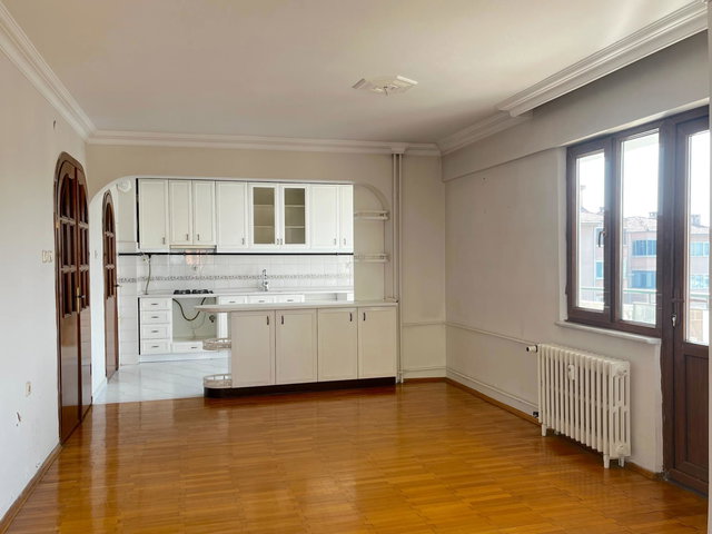 REMAX LEON NILÜFER CUMHURIYET MAH KIRALIK 4+1 DAIRE