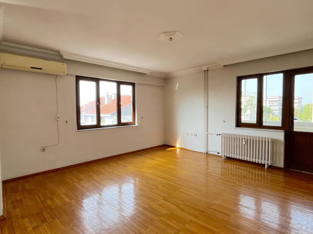 REMAX LEON NILÜFER CUMHURIYET MAH KIRALIK 4+1 DAIRE