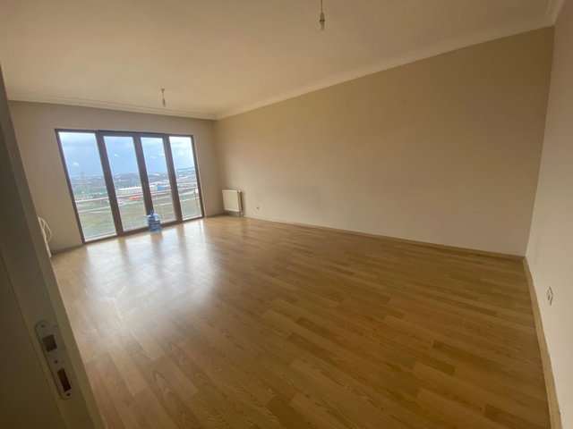 GEBZE EMLAK KONUTLARI 2. ETAP’TA, SİTE İÇERİSİNDE, FERAH VE KULLANIŞLI 3+1 KİRALIK DAİRE!