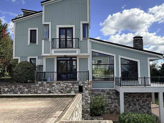 KASABANIN ŞERİFİNDEN ÇEKMEKÖY ÖMERLİ HÜSEYİNLİ GENİŞ BAHÇELİ  4 KATLI MÜSTAKİL VİLLA