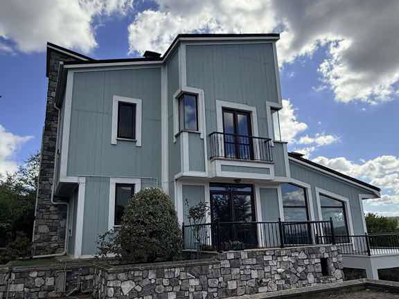 KASABANIN ŞERİFİNDEN ÇEKMEKÖY ÖMERLİ HÜSEYİNLİ GENİŞ BAHÇELİ  4 KATLI MÜSTAKİL VİLLA