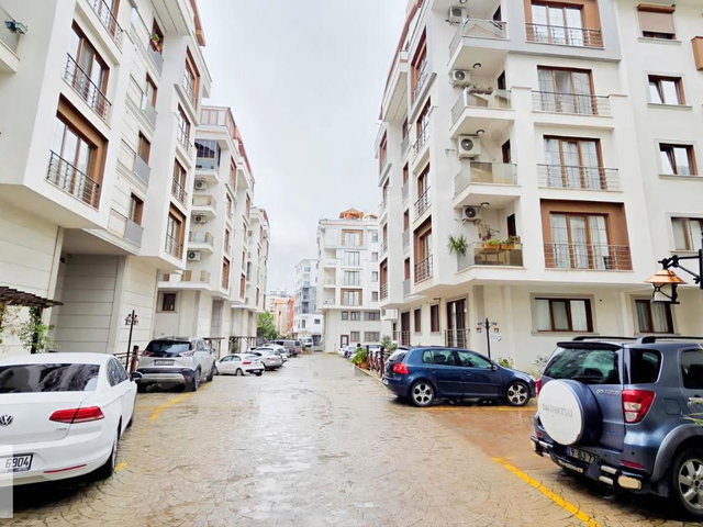 TUZLA YAYLA MAH. İSKANLI SİTE İÇERİSİNDE ARAKAT DAİRE 120 M2 3+1