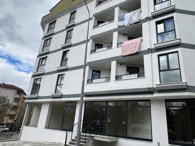 ÇAYIROVA ŞEKERPINAR MERKEZDE SATILIK SIFIR 2+1 ASANSÖRLÜ DAİRE