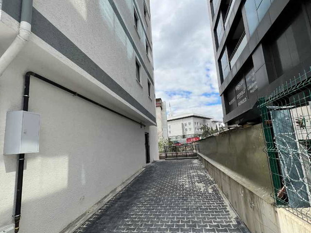 ÇAYIROVA ŞEKERPINAR MERKEZDE SATILIK SIFIR 2+1 ASANSÖRLÜ DAİRE