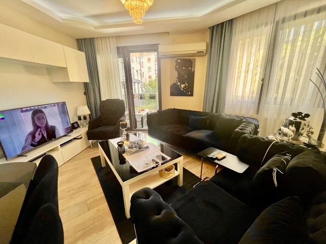 KARŞIYAKA BOSTANLI’DA ÇİFT CEPHELİ YENİ BİNA SATILIK 2+1 DAİRE