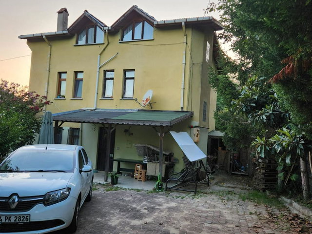 REMAX MASA GÜVENCESİYLE BEYKOZ ELMALI MAHALLESİ GENİŞ BAHÇELİ SATILIK VİLLA