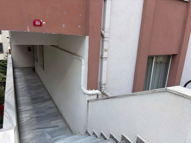 ÜMRANIYE KAVAKLIDERE CADDESI ÇARŞI METROYA 5 DK KİRALIK 2+1 DAIRE