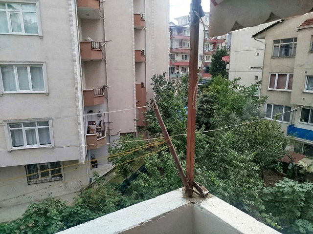 REMAX NATURAL'DAN GÖLCÜK DONANMA'DA SATILIK 3+1 DAİRE