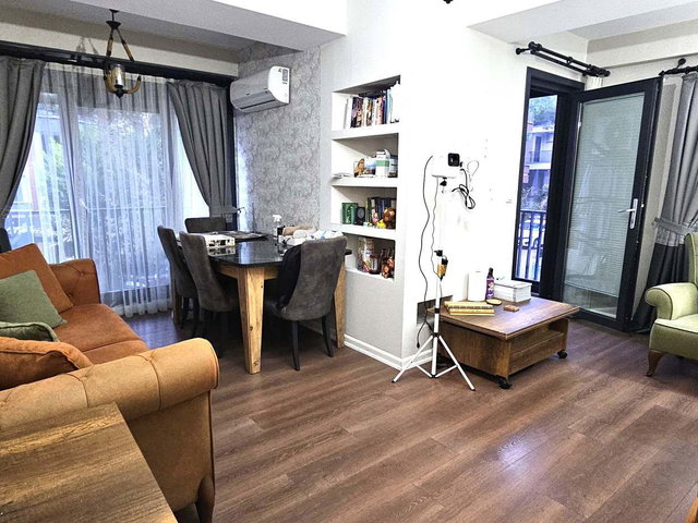 PENDIK BATI MAHALLE SAHILDE MARMARAYA YAKIN 2 BALKONLU KOMBILI