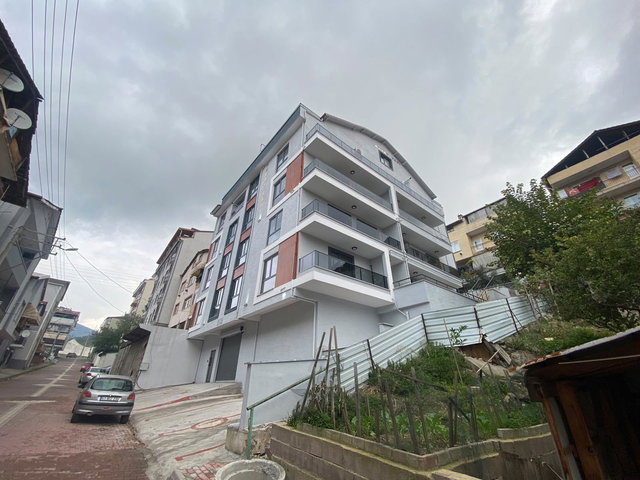 KURUÇEŞME DE DENİZ MANZARALI ACİL SATILIK 4+1 ÇATI DUBLEKS DAİRE