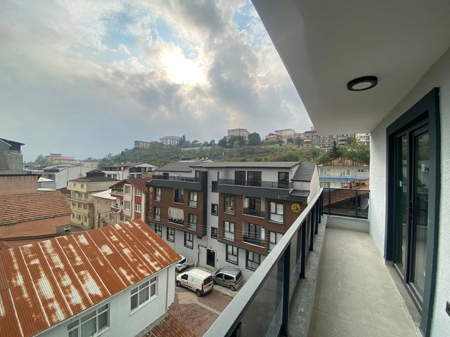 KURUÇEŞME DE DENİZ MANZARALI ACİL SATILIK 4+1 ÇATI DUBLEKS DAİRE
