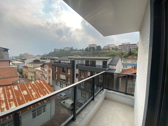 KURUÇEŞME DE DENİZ MANZARALI ACİL SATILIK 4+1 ÇATI DUBLEKS DAİRE