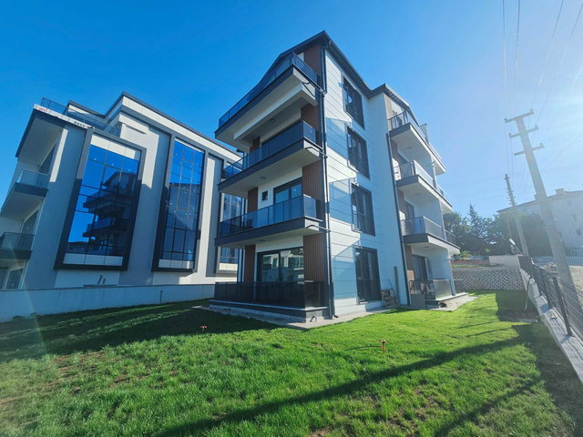 REMAX MYRADAN DAMLARDA GENİŞ SIFIR LÜX 3,5+1 KİRALIK DAİRE