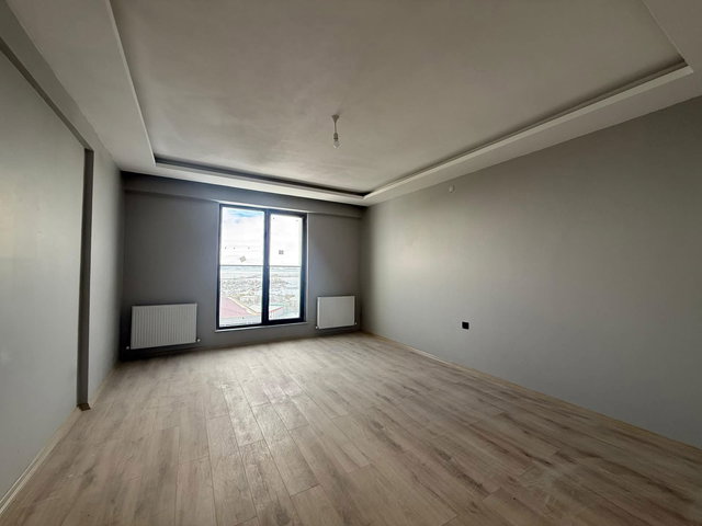 REMAX İLKE'DEN HİLALKENT'TE 3+1 KİRALIK DAİRE