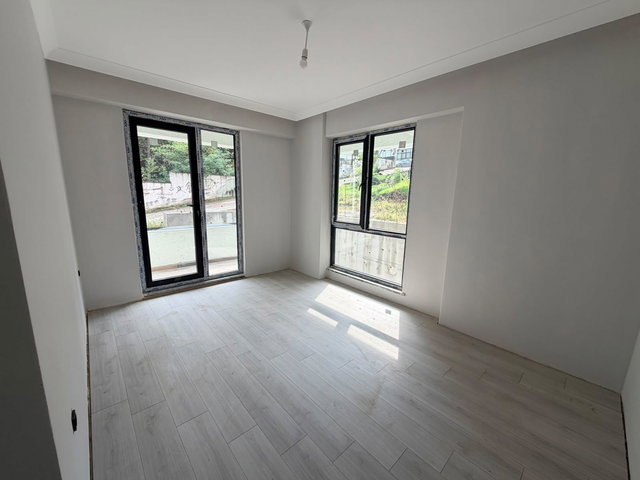 REMAX MYRADAN BAŞİSKELDE FIRSAT CADDE ÜSTÜ 2+1 DAİRE