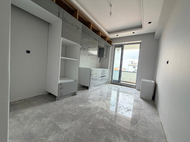 REMAX MYRADAN BAŞİSKELDE FIRSAT CADDE ÜSTÜ 2+1 DAİRE
