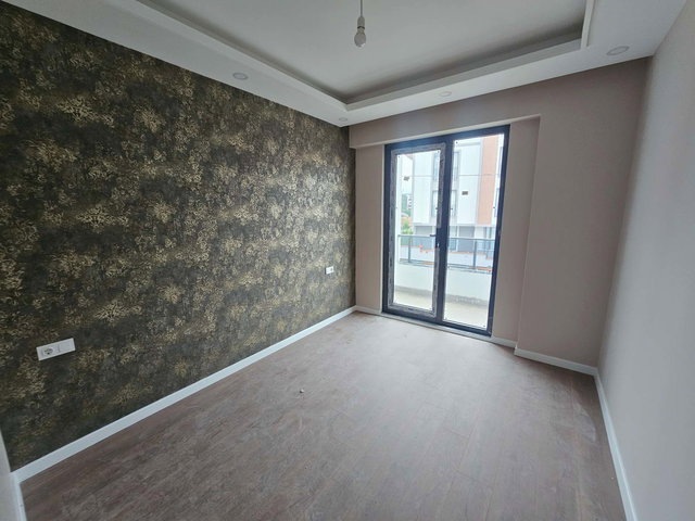 REMAX MYRADAN YEŞİLYURT MH. FIRSAT 4+1 SATILIK GENİŞ DAİRE