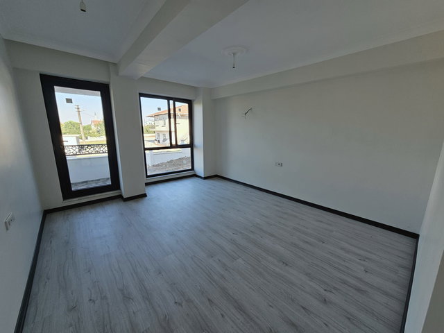 REMAX MYRADAN KİRALIK GENİŞ KULLANIŞLI 2+1 ARAKAT DAİRE