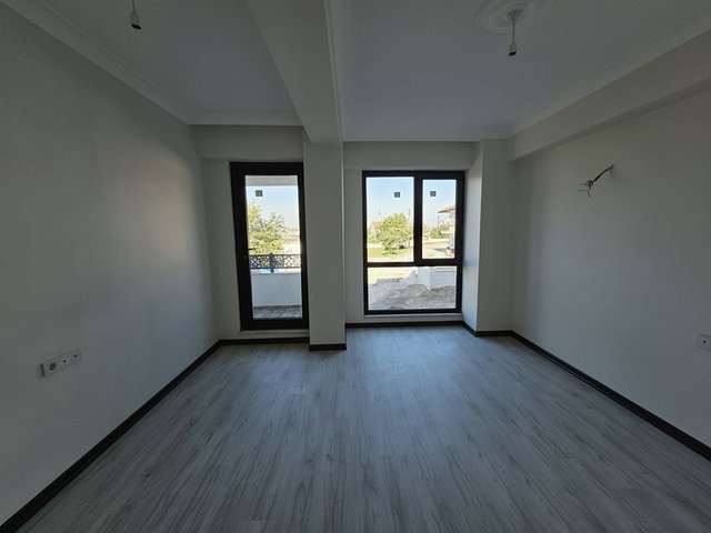 REMAX MYRADAN KİRALIK GENİŞ KULLANIŞLI 2+1 ARAKAT DAİRE