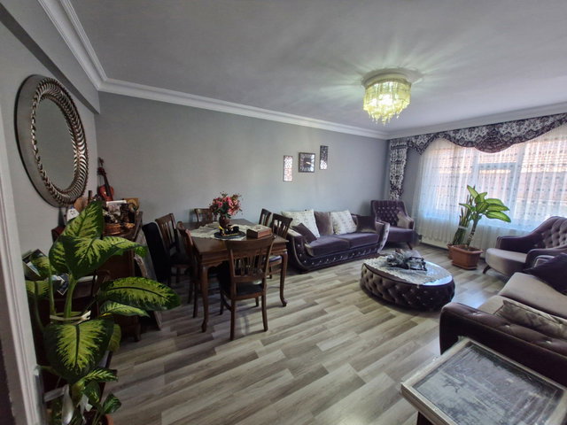 ESENKENT DOĞUŞ ÜNIVERSITESI'NE YAKIN EMEK SITESI 5+1 KIRALIK DUBLEKS DAIRE