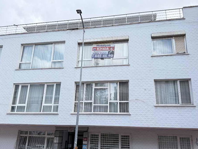 TUNALI HİLMİ’YE YÜRÜME MESAFESİNDE, MERKEZİ SİSTEM ISITMALI ARA KAT EŞYALI DAİRE