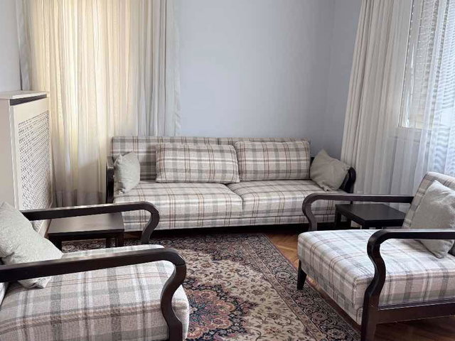 TUNALI HİLMİ’YE YÜRÜME MESAFESİNDE, MERKEZİ SİSTEM ISITMALI ARA KAT EŞYALI DAİRE