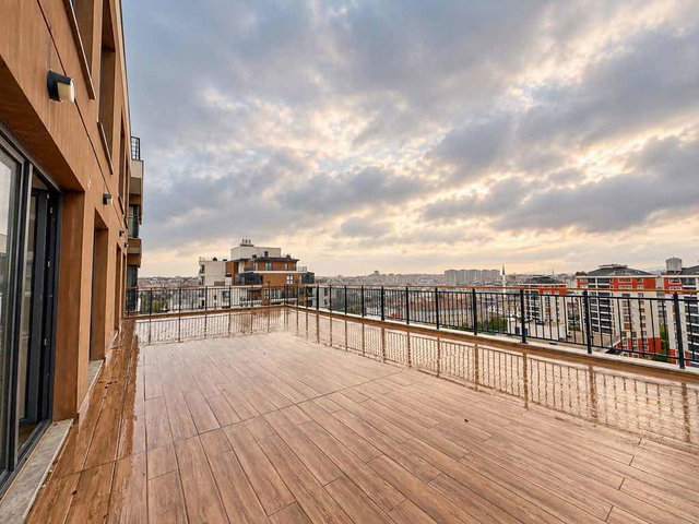 NARLI BAHÇE KONUTLARINDA SATILIK 3+1 TERASLI DAİRE 197 M²