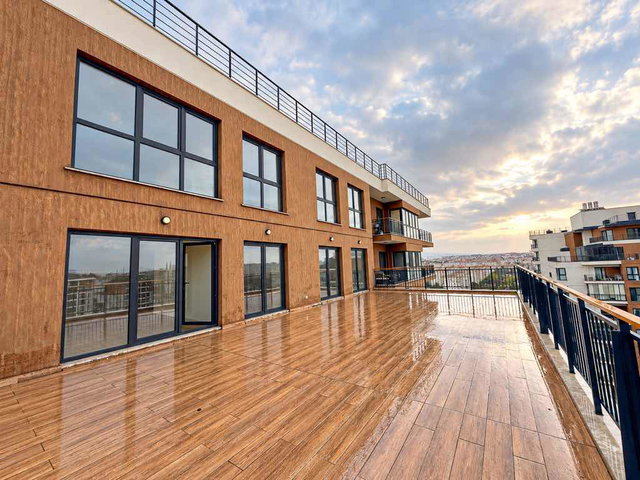 NARLI BAHÇE KONUTLARINDA SATILIK 3+1 TERASLI DAİRE 197 M²