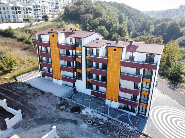 REMAX MYRADAN BAŞİSKELEDE ASANSÖRLÜ KİRALIK 4+1 TERASLI DAİRE