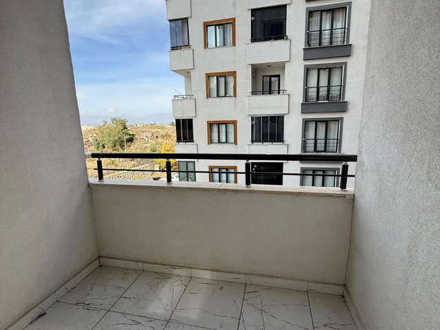 REMAX İLKE'DEN MEMURSEN KONUTLARI'NDA 3+1 SATILIK DAİRE