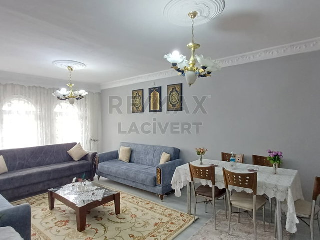 REMAX LACİVERT'TEN ABD.GAZI NALBANTOĞLU'NDA SATILIK 3+1 DAİRE