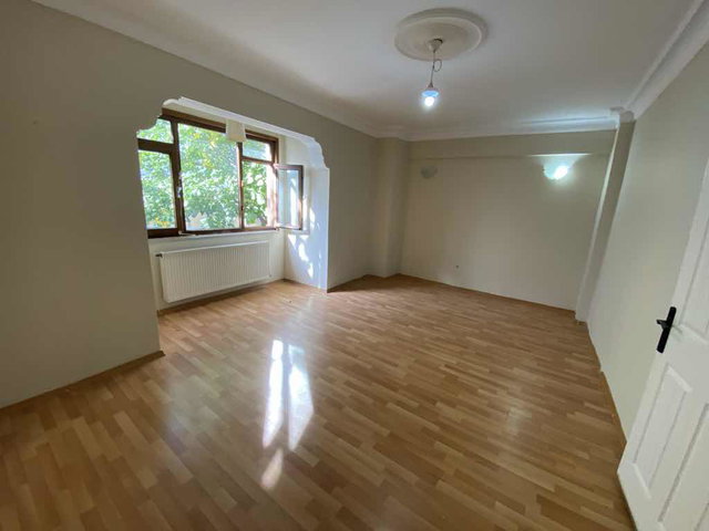 ANA CADDEYE YAKIN 2+1 KİRALIK DAİRE