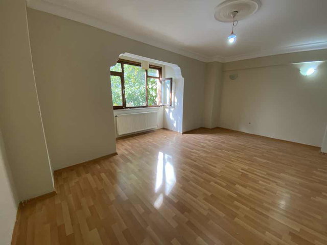 ANA CADDEYE YAKIN 2+1 KİRALIK DAİRE