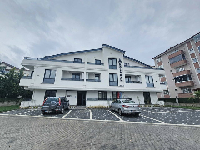 REMAX MYRADAN BAŞİSKELE SAHİLDE SATILIK LÜKS 1+1 DAİRE